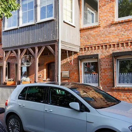 Zur Kleinen Hummel Daire *