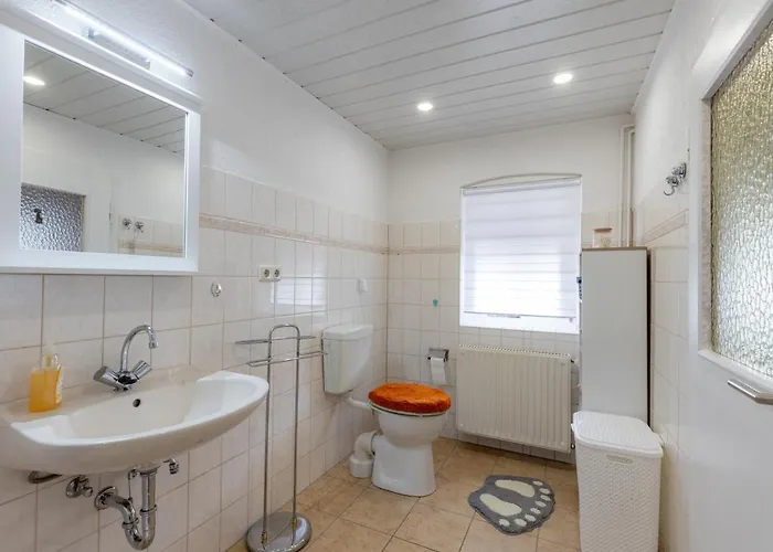 Zur Kleinen Hummel *